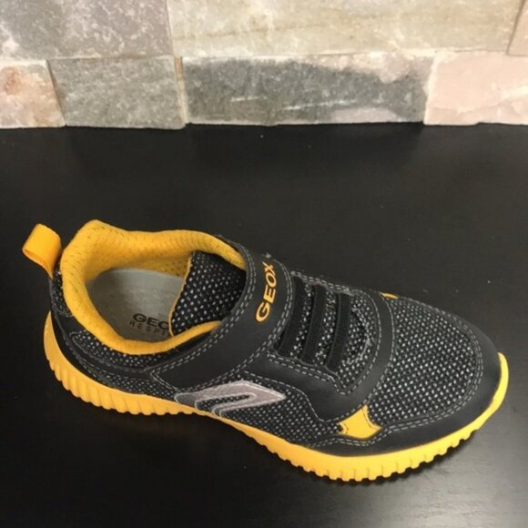 Geox Kids Waviness 6 Lightweight Sneaker - Picture 4 of 5